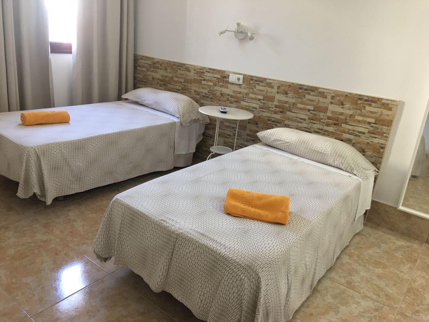 Hostal Residencia Cardona อาร์เรซิเฟ ภายนอก รูปภาพ