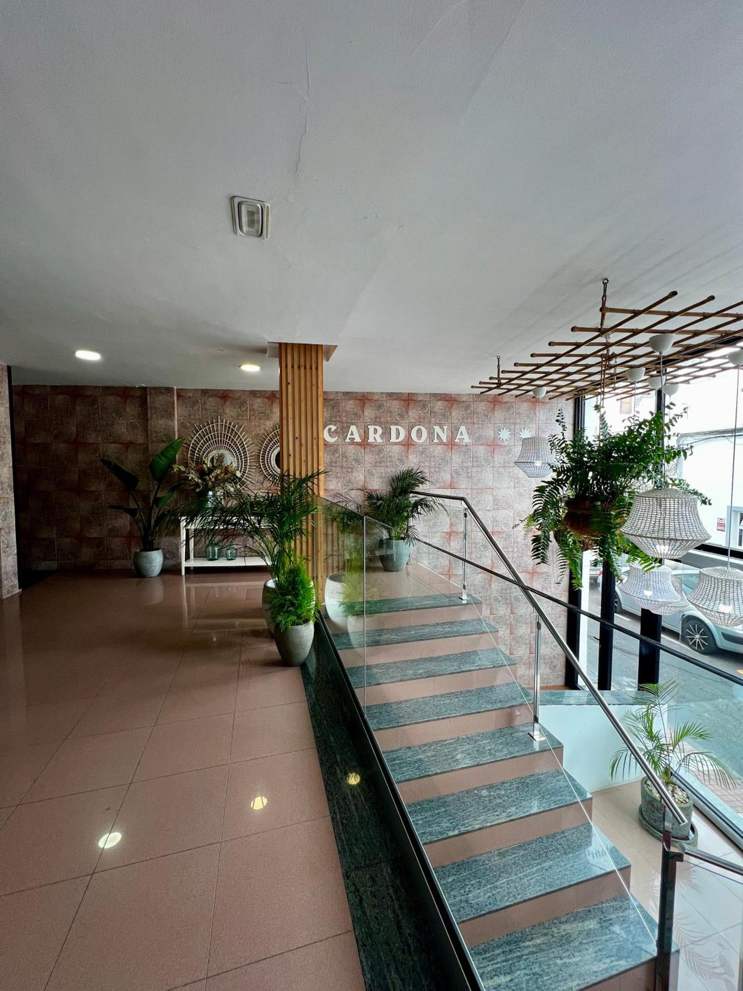 Hostal Residencia Cardona อาร์เรซิเฟ ภายนอก รูปภาพ
