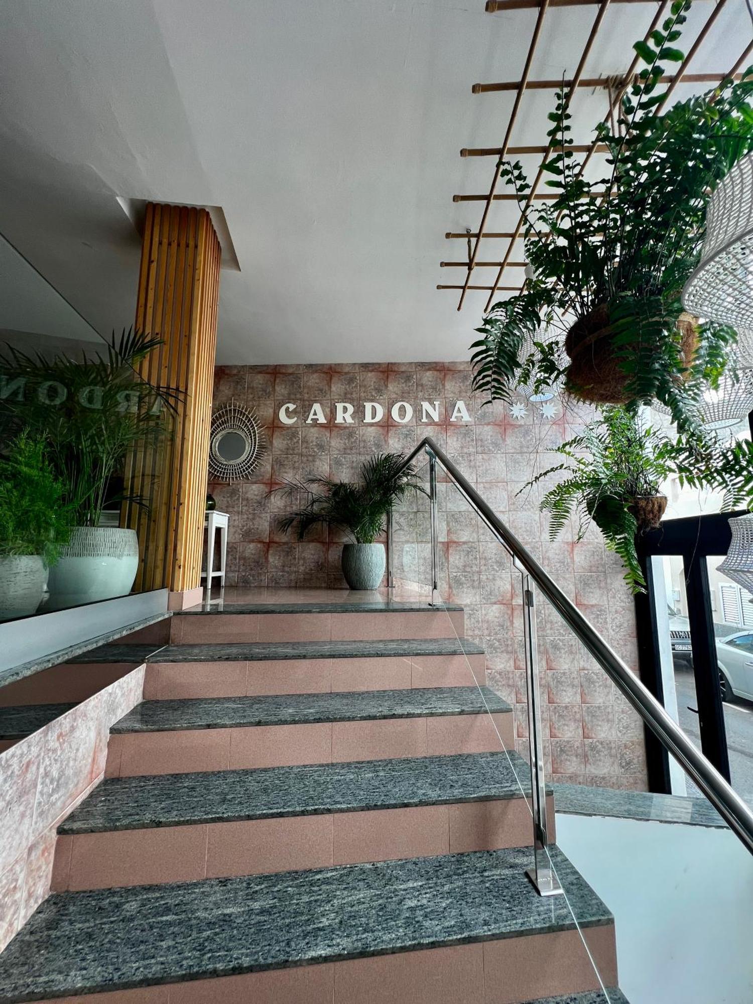Hostal Residencia Cardona อาร์เรซิเฟ ภายนอก รูปภาพ