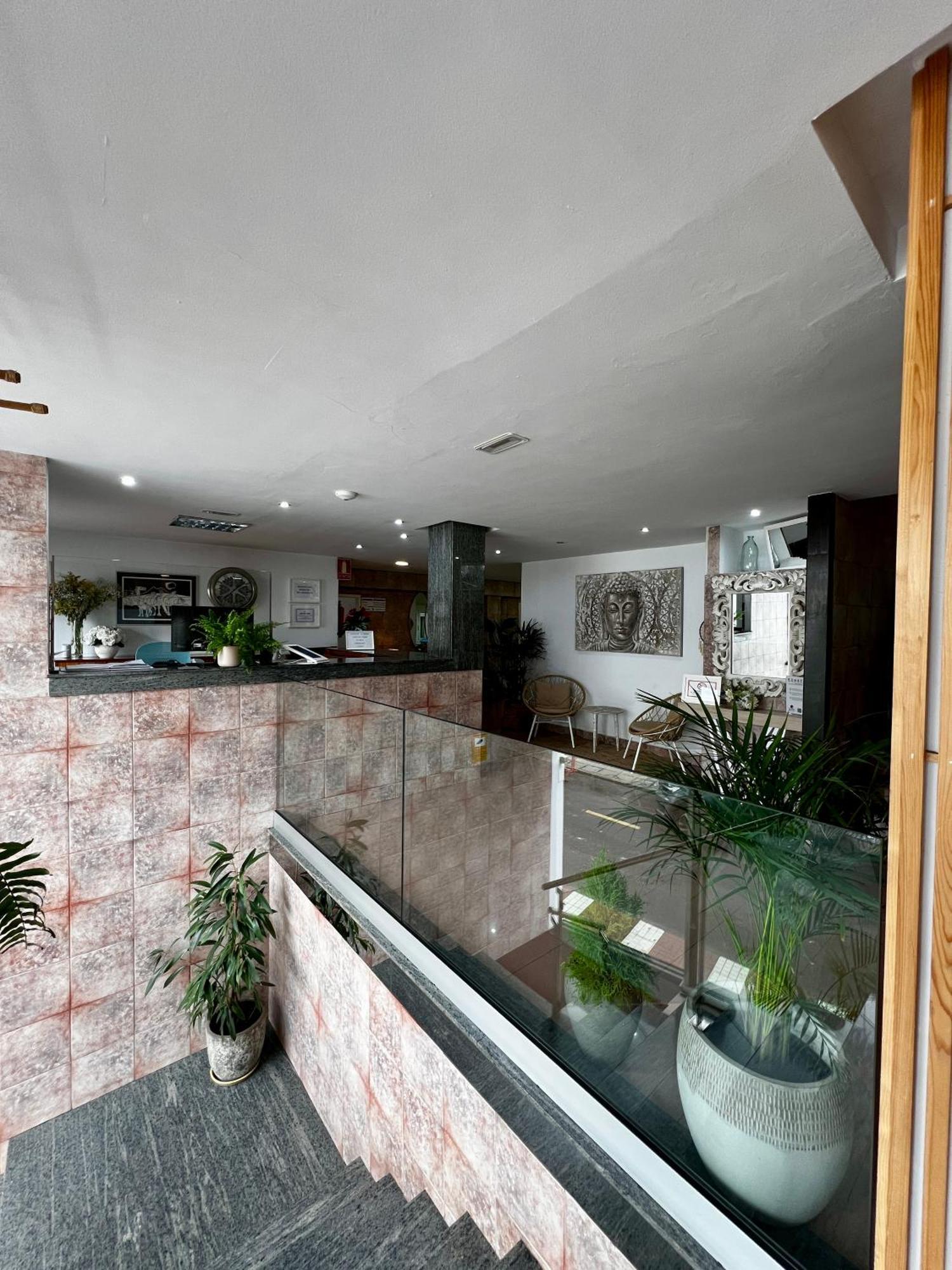 Hostal Residencia Cardona อาร์เรซิเฟ ภายนอก รูปภาพ
