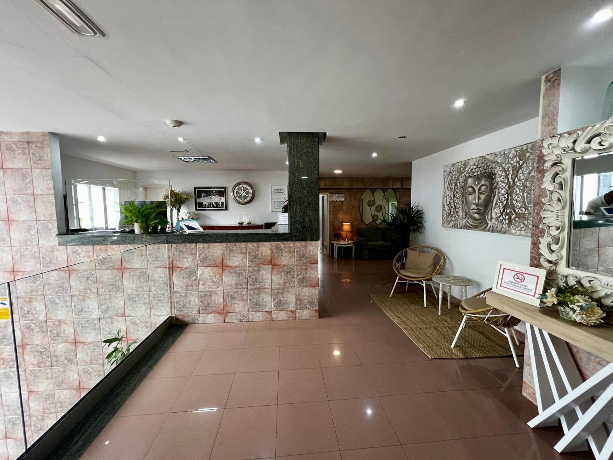 Hostal Residencia Cardona อาร์เรซิเฟ ภายนอก รูปภาพ