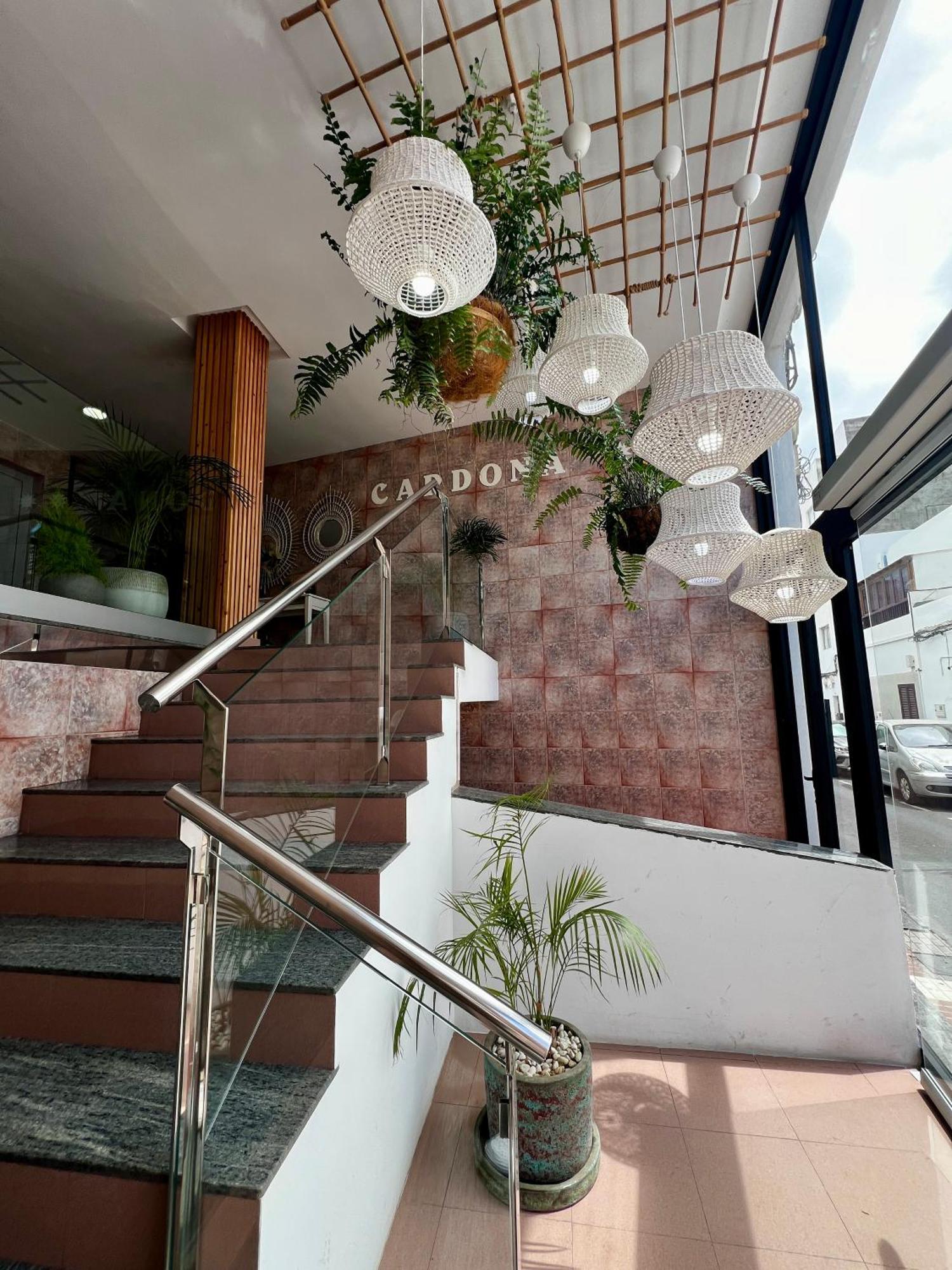 Hostal Residencia Cardona อาร์เรซิเฟ ภายนอก รูปภาพ